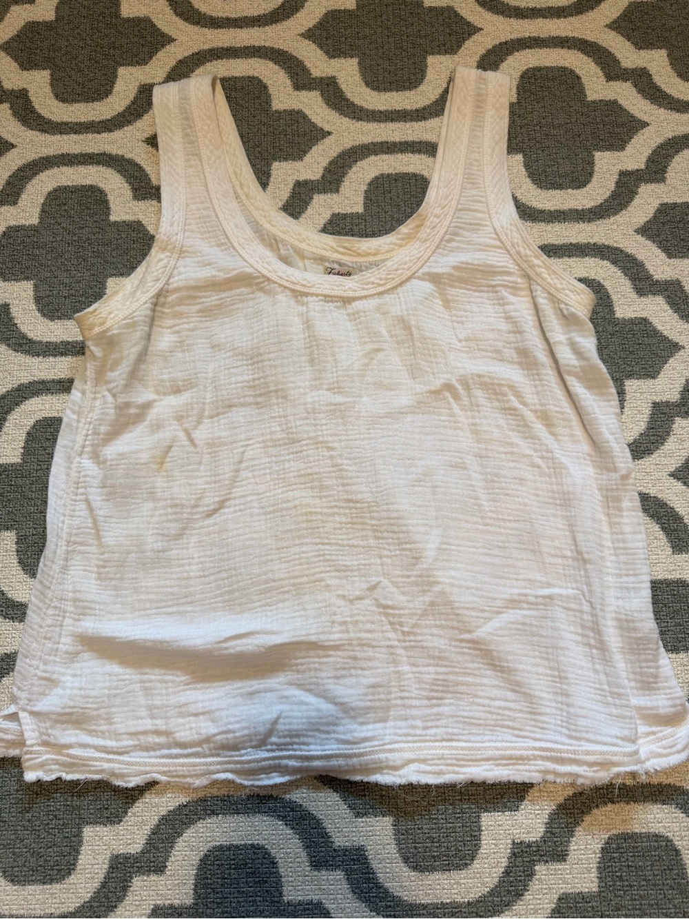 Faherty women’s large white gauzy muslin organic cotton tank top